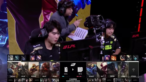 顶级电竞游戏沉浸式体验：iQOO 15高速刷新率屏幕与专业游戏模式全方位解析